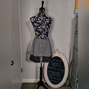 Chic Black and White Lace Trim Mini Skirt